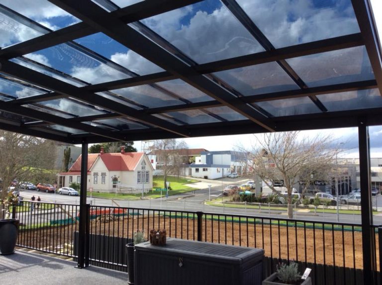 Freestanding Aluminium Deck Roof in Slate Grey - Outdoor Living Evolutions